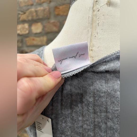 NWT Out From Under Lila Ribbed Wrap Top & Lilah Cozy Ribbed Pant Set Size S Grey - Picture 4 of 9